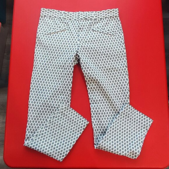 GAP casual pant white with black rhombus design women's size 2 R - Picture 1 of 6